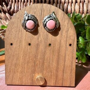 Sterling Silver Queen Conch Stud Earrings Pink Shell Southwestern Leaf Design